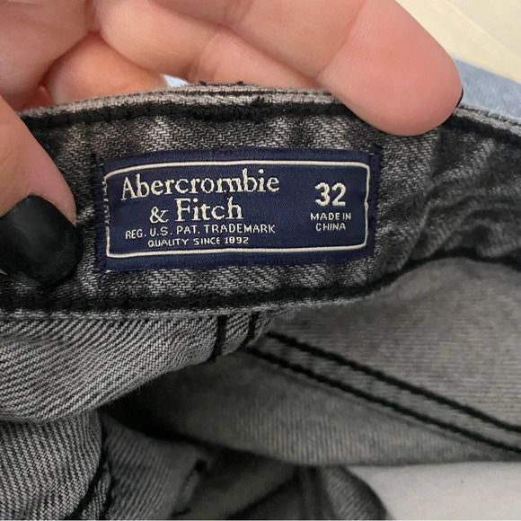 Abercrombie & Fitch Washed Black Raw Hem Denim Jean Mini Skirt Size 32 - Picture 4 of 8